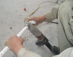 柞水漏水维修电话